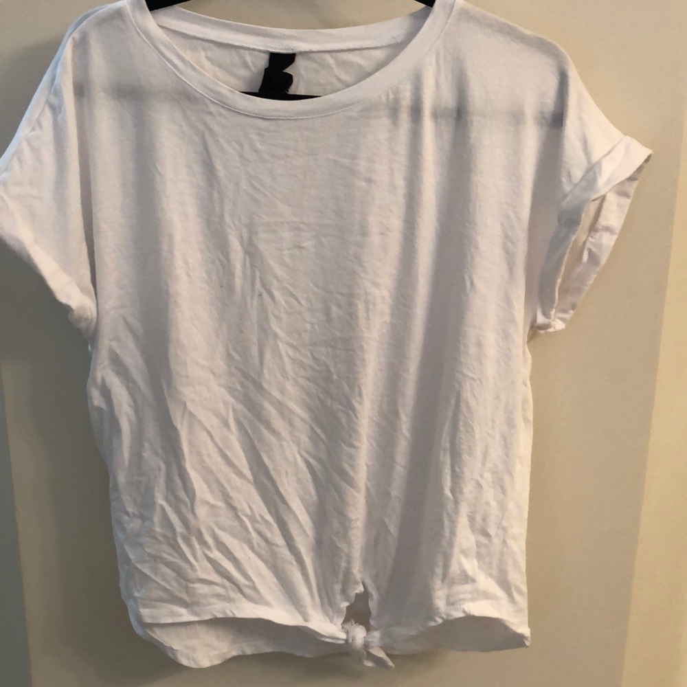 Agnes & Dora tie tee